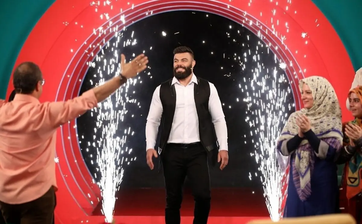 شوخی باحال جناب خان با امیر علی‌اکبری