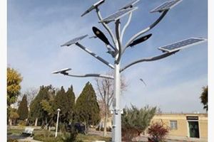 رونمایی از نخستین درخت خورشیدی چند منظوره در اراک