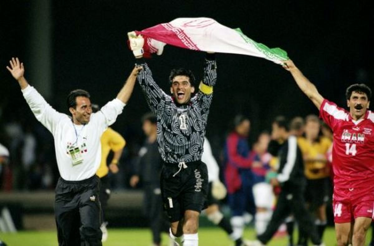 روزی که 60 میلیون ایرانی روی هوا بودند /خاطره‌بازی با حماسی‌ترین روز فوتبال ایران