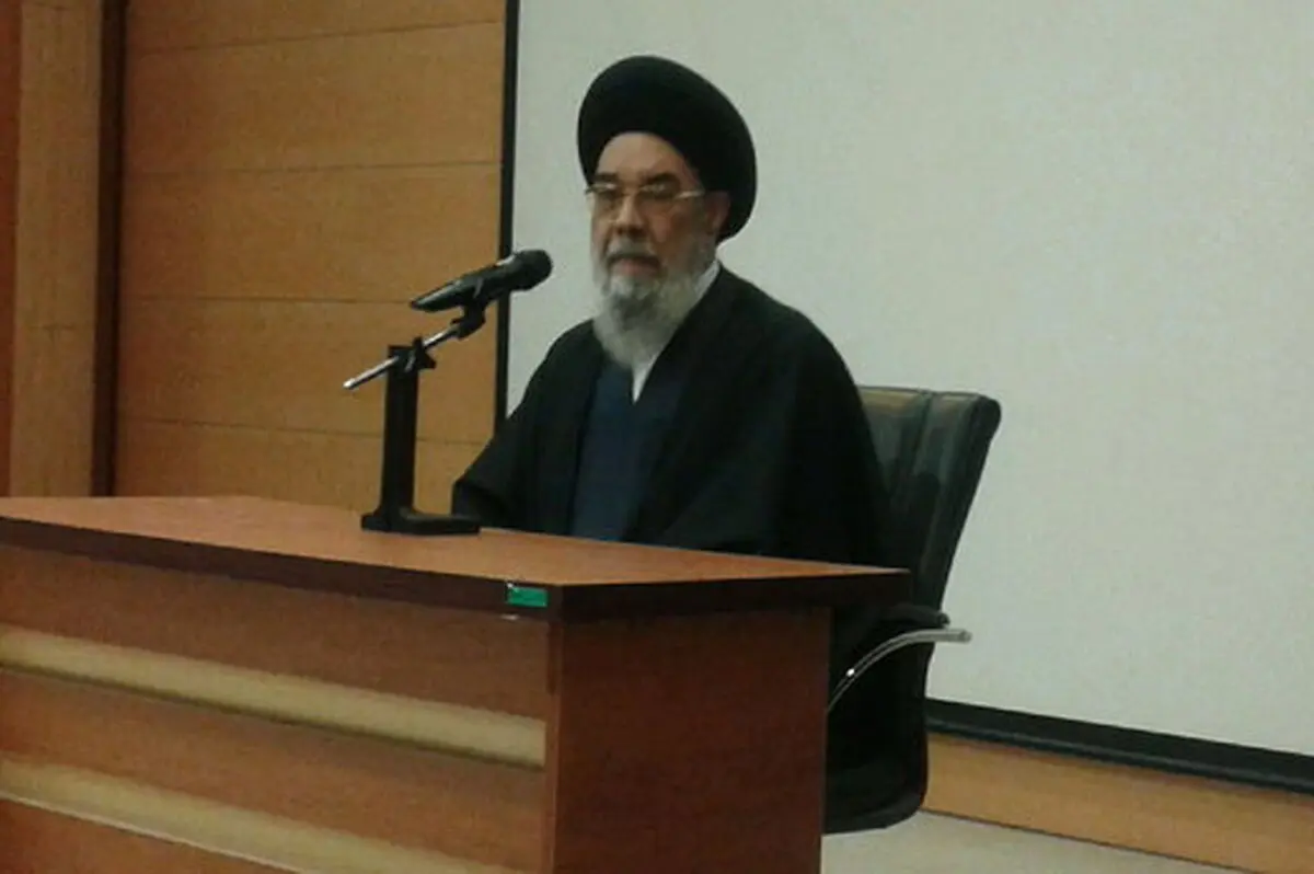 امام جمعه اصفهان: بسیاری کشورها امروز از آمریکا می ترسند اما ایران در برابر آنها ایستاده است/کارهای انجام شده تا کنون با دوران پهلوی اول و دوم قابل مقایسه نیست