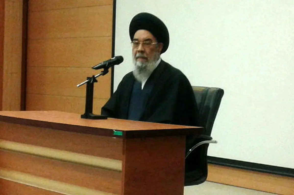 امام جمعه اصفهان: بسیاری کشورها امروز از آمریکا می ترسند اما ایران در برابر آنها ایستاده است/کارهای انجام شده تا کنون با دوران پهلوی اول و دوم قابل مقایسه نیست