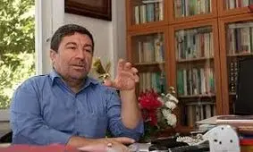 پاسخ توئیتری نماینده اصلاح طلب به کامنت اعتراضی یک کاربر با هشتگ استیضاح ظریف