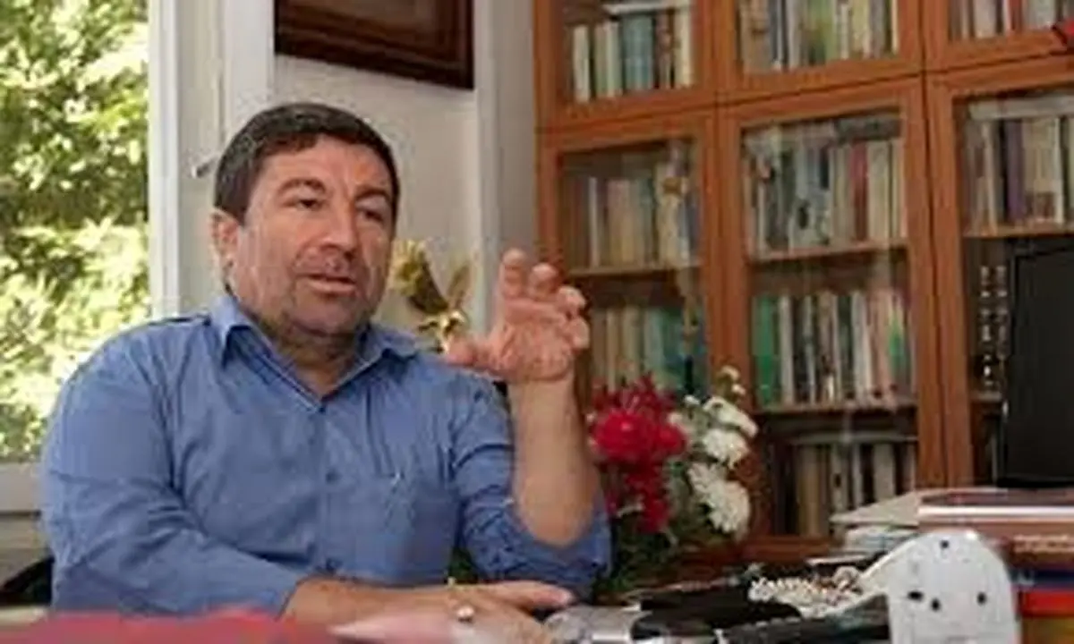 پاسخ توئیتری نماینده اصلاح طلب به کامنت اعتراضی یک کاربر با هشتگ استیضاح ظریف