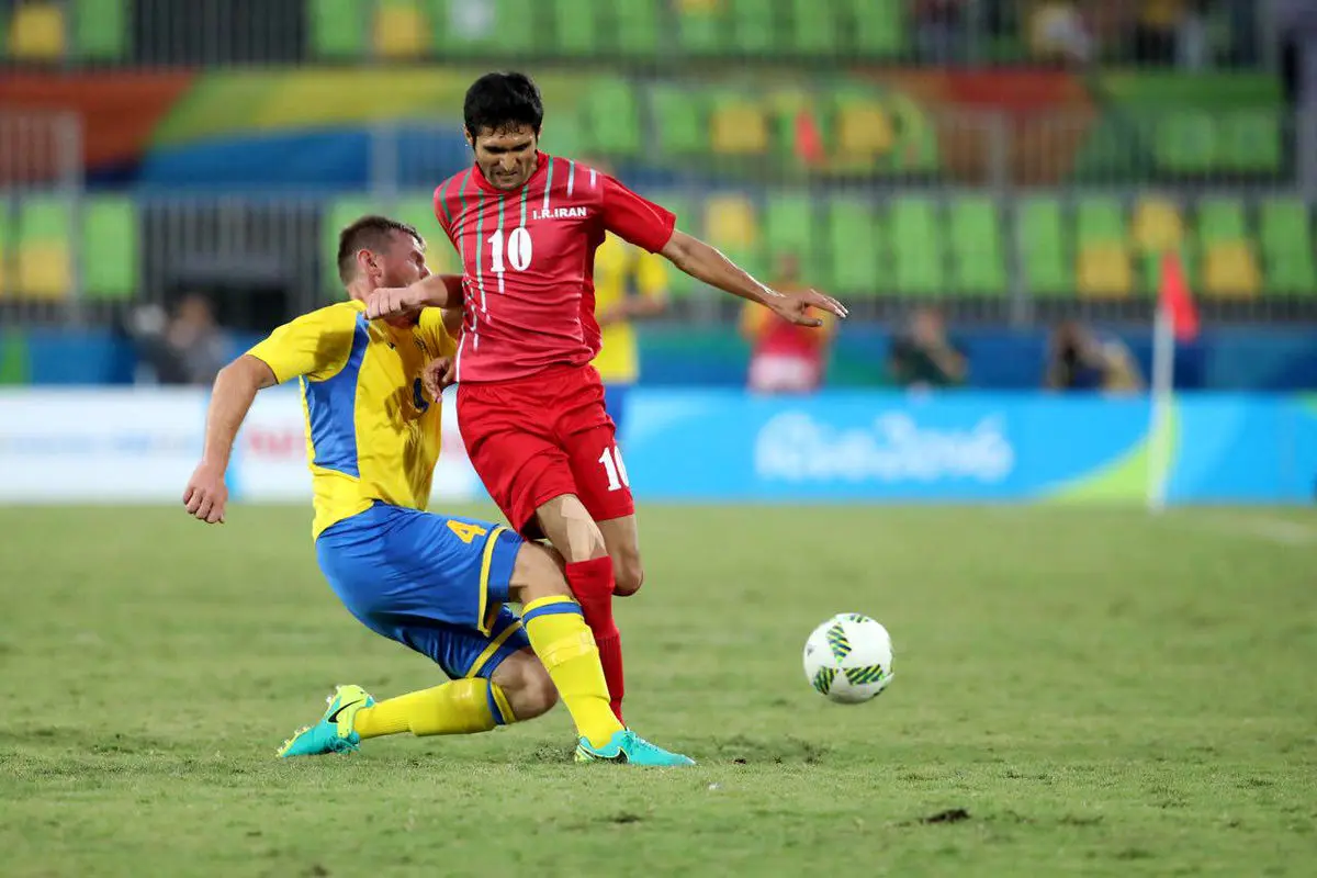 کفش طلا در دستان فوتبالیست ایرانی