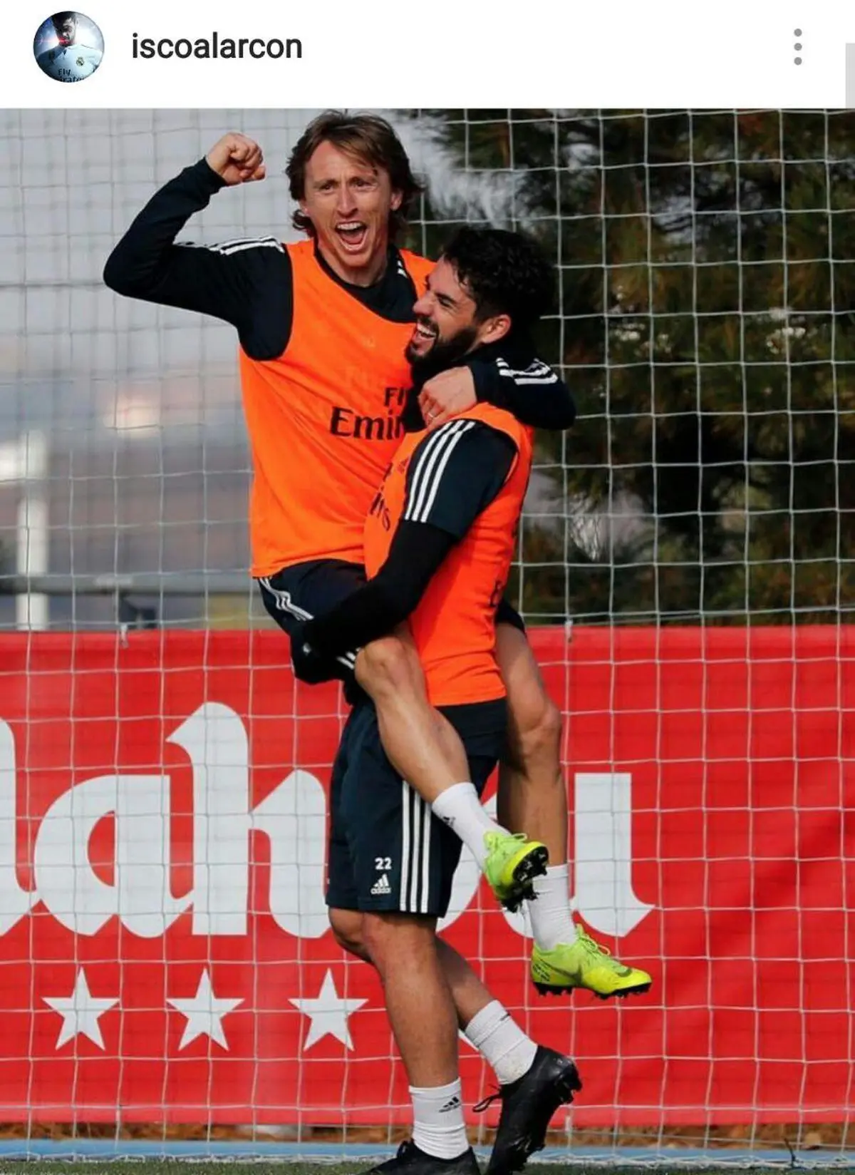 پیام اینستاگرامی ایسکو در روزهای پرحاشیه