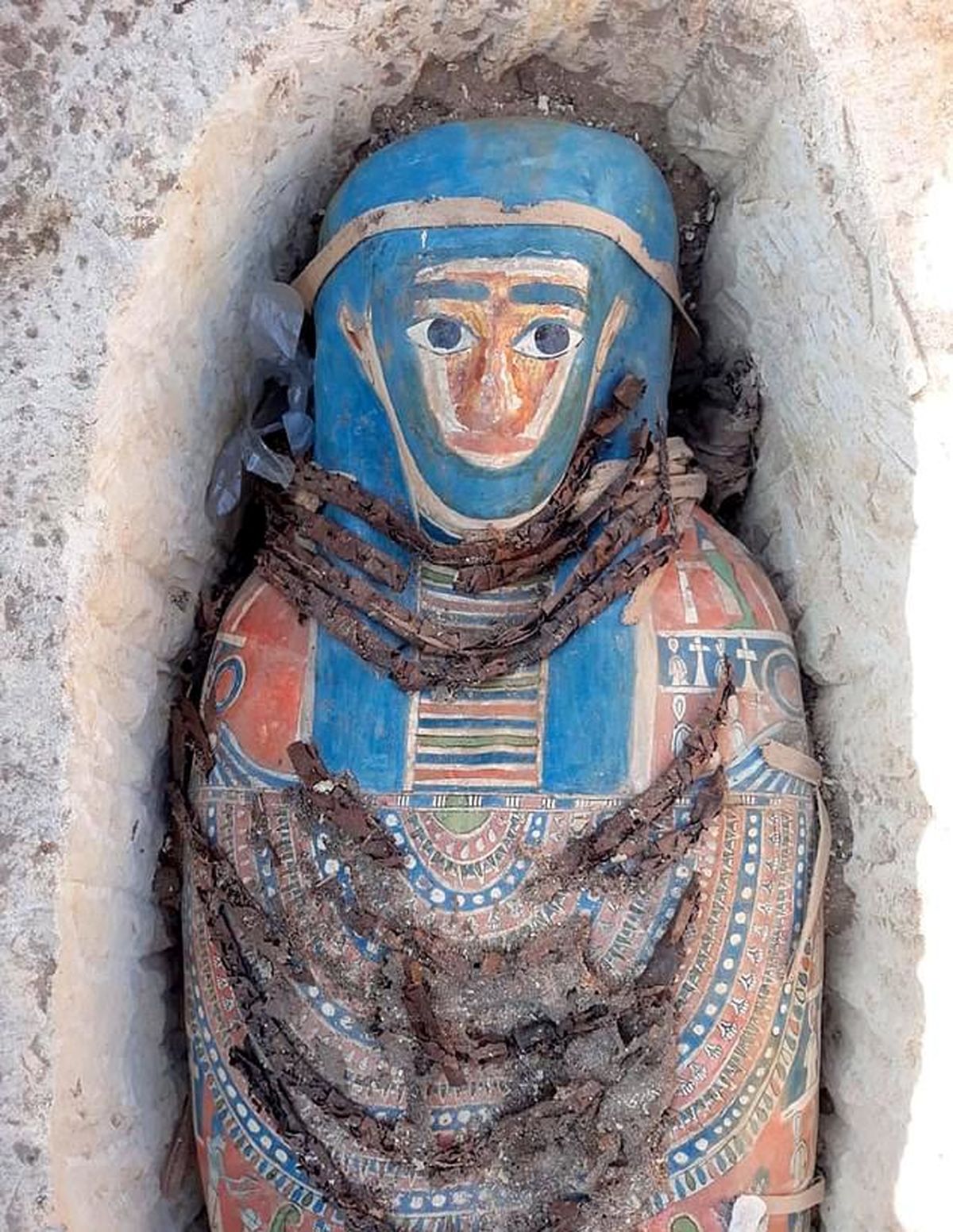 اکتشافات حیرت انگیز در مصر؛ ۸ مومیايى با عمر ۳ هزار سال+ تصاویر