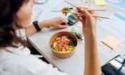 راهکارهای تغذیه ای موثر برای کاهش اضطراب