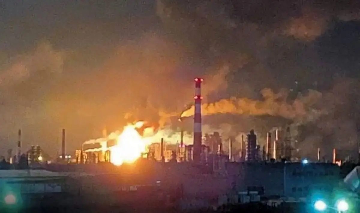 اوکراین به یک پالایشگاه نفت در نزدیکی پایتخت روسیه حمله کرد

