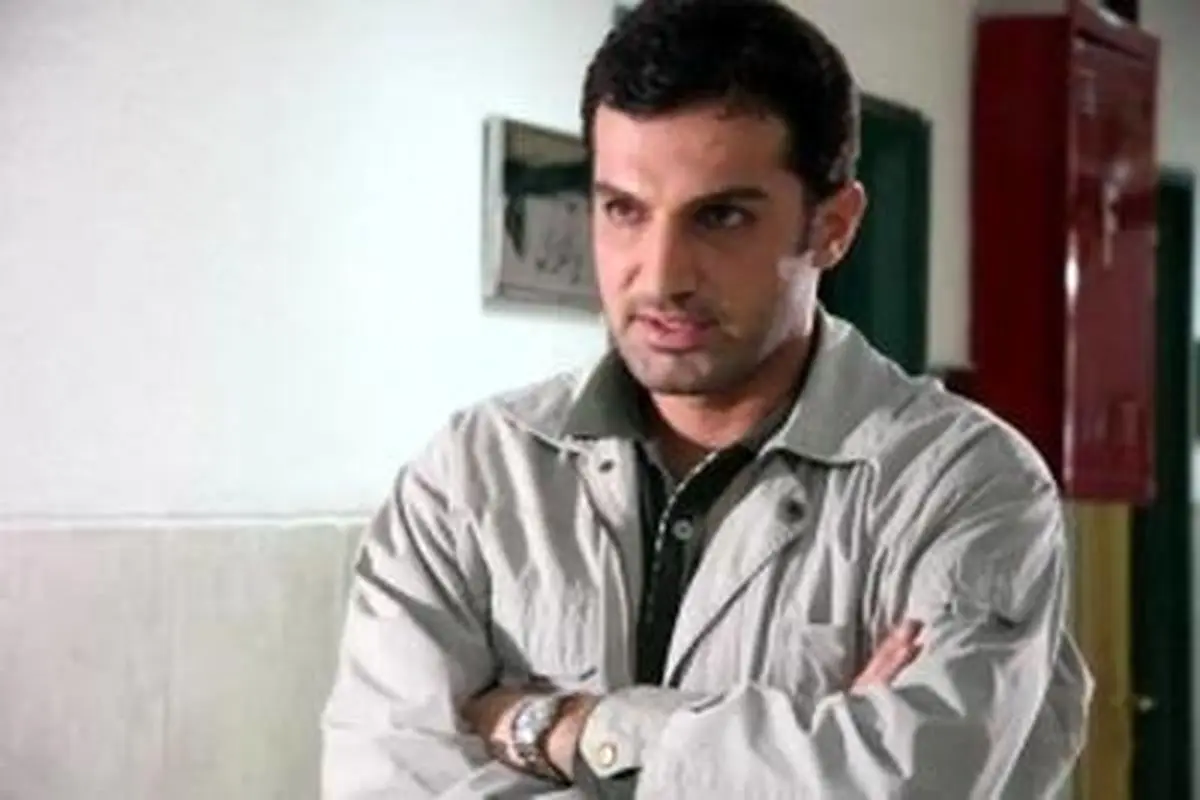 حضور هنرمندان در مراسم ختم مادر کوروش سلیمانی/ ویدئو 