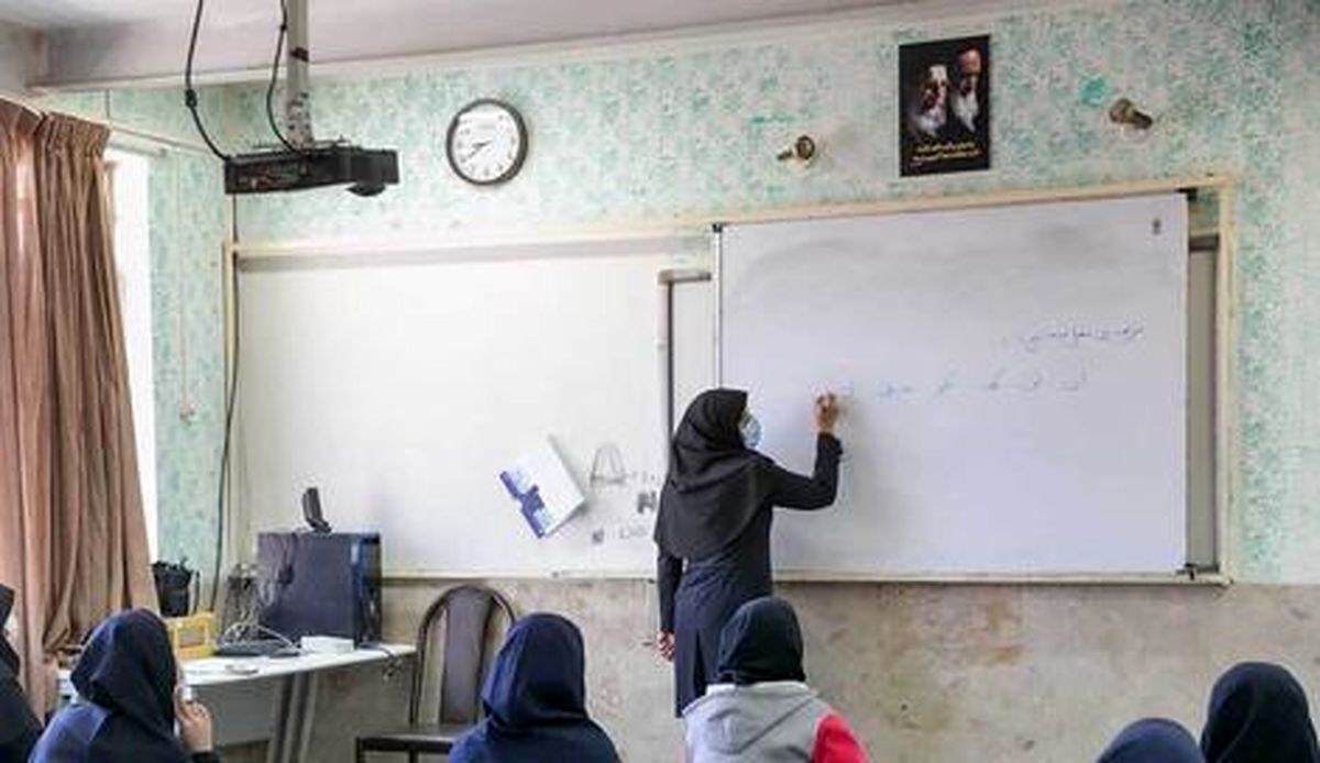 کلاسهای بالای ۳۵ دانشآموز جمع میشود
