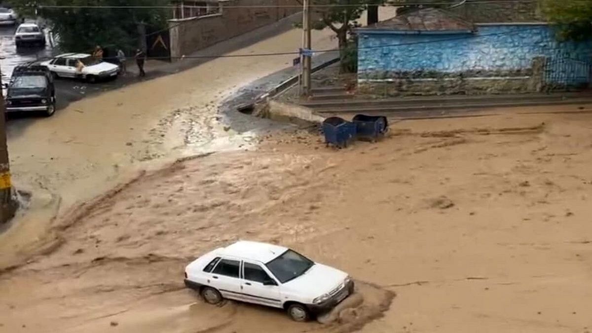 افزایش جانباختگان سیلاب فیروزکوه به ۱۰ نفر