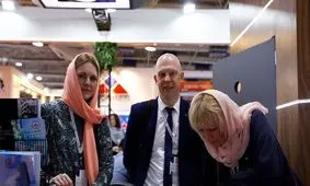 حجاب و پوشش زنان خارجی در نمایشگاه بین‌المللی نفت تهران