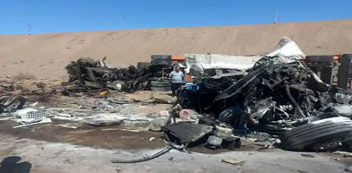مرگ هولناک 2 راننده خودروی سنگین در جاده معدن سنگ آهن یزد