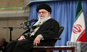 تصویری قدیمی از دیدار آیت‌الله خامنه‌ای با فرماندهان ارتش