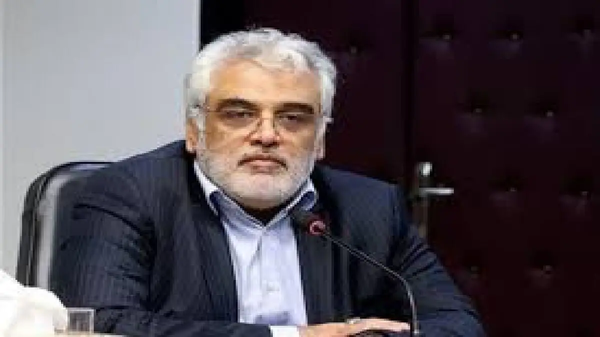 ۴۰ درصد پزشکان و ۱۰ درصد پرستاران فارغ التحصیل دانشگاه آزاد هستند