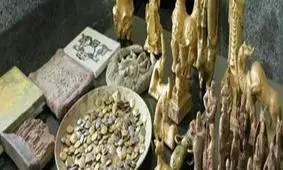 کشف اشیاء عتیقه 3 هزار ساله در مازندران/ قاچاقچیان دستگیر شدند