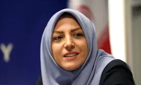 عکس/سلفی خانم مجری با رئیس مجلس