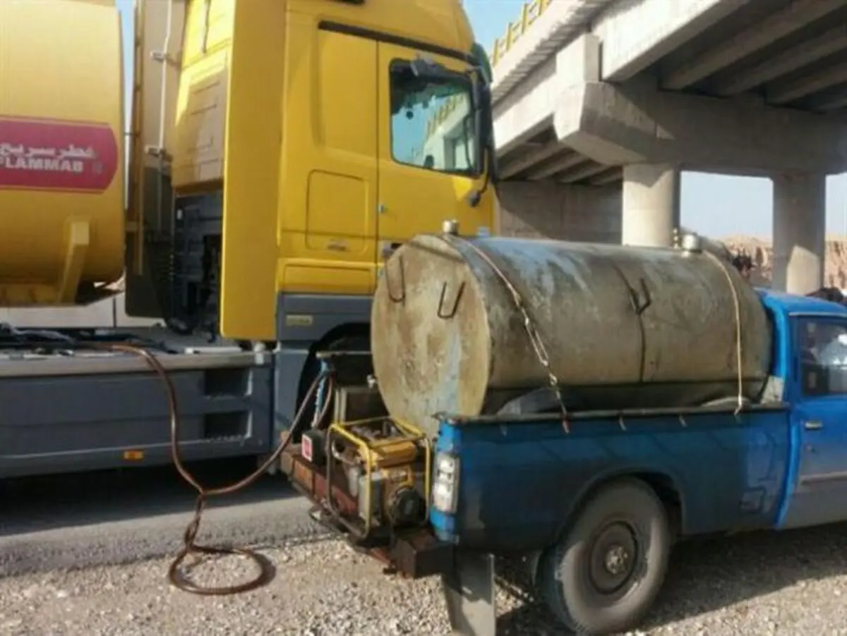 قاچاق سوخت در محورهای مواصلاتی استان حادثه آفرید/۲نفر جان باختند