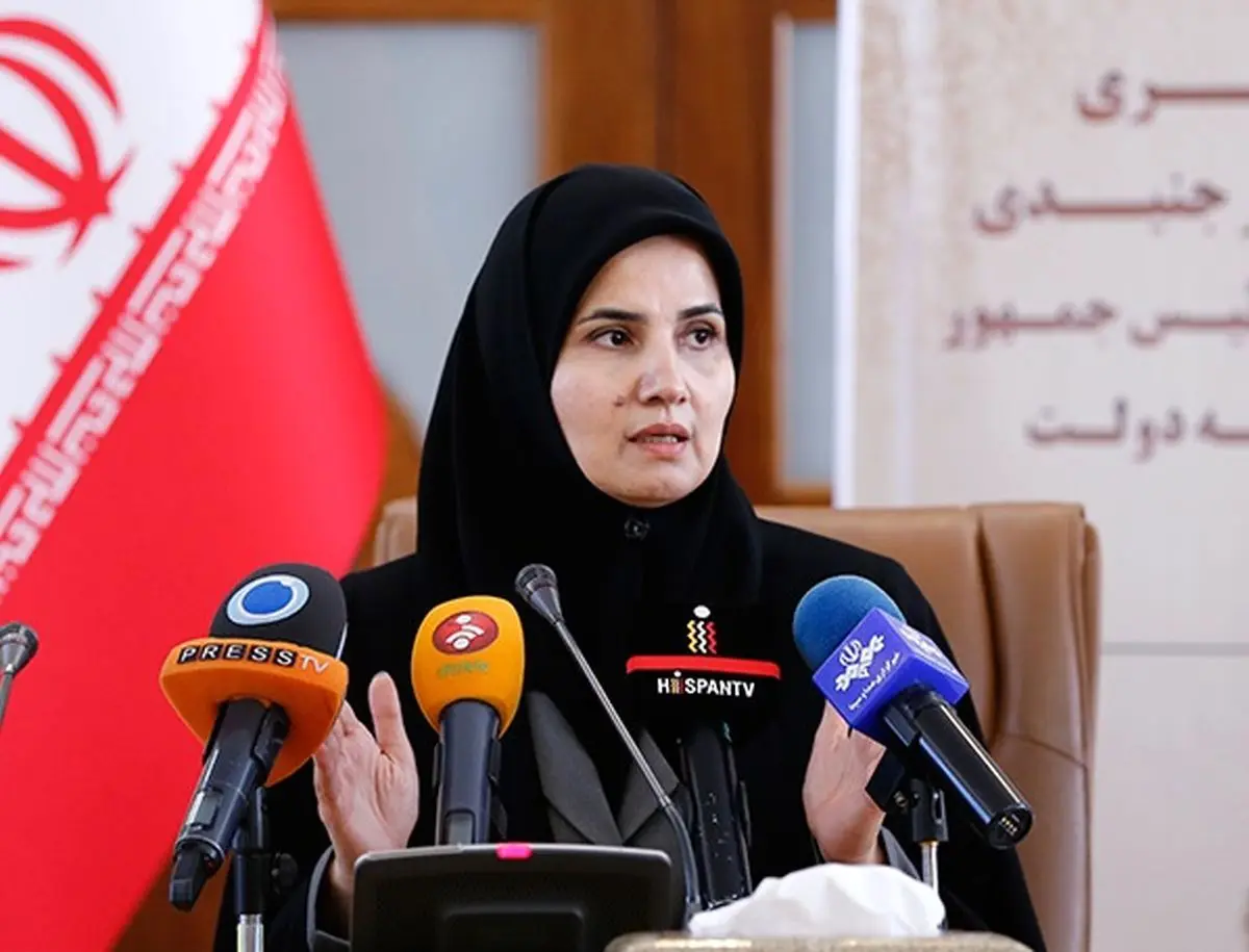 معاون روحانی: مجمع در اختلاف بین مجلس و شورای نگهبان تصمیم می‌گیرد / قانون اساسی حدود صلاحیت هر نهاد را تعیین کرده؛ آیا مجمع وضع‌کننده قانون است یا مانند شورای نگهبان تعریف شده؟ / قوه مقننه فقط از طریق مجلس انجام می‌شود / قصد بحث سیاسی ندارم؛ این سوالات ر