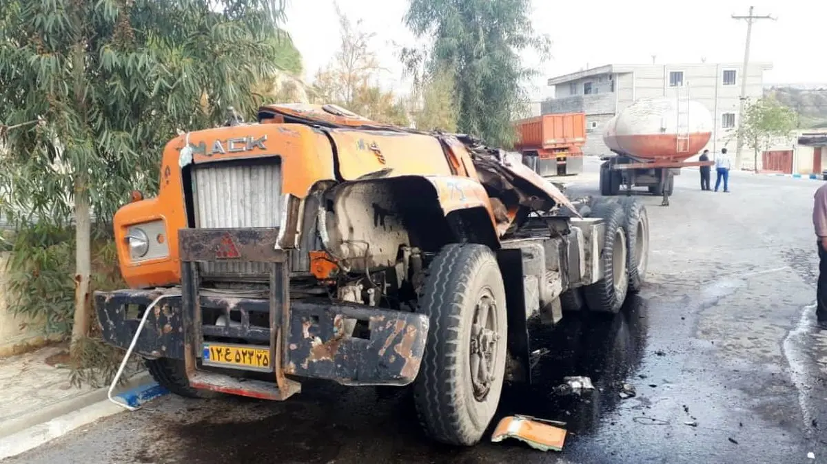 واژگونی یک دستگاه تریلر در روستای بهمن آباد
