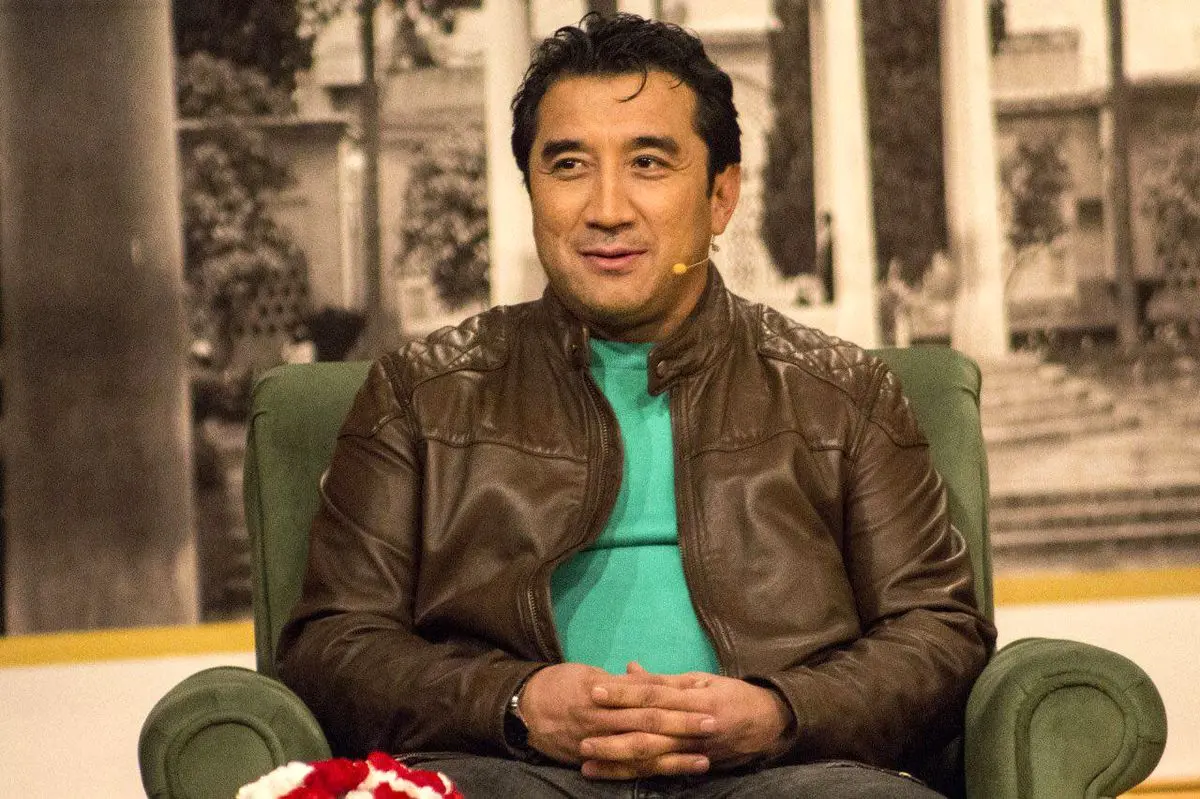 خداداد، مجری جدید تلویزیون!