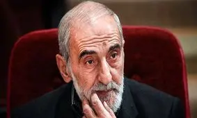 حمله حسین شریعتمداری به صالحی: اظهارات او گناهی نابخشودنی است / آب به آسیاب دشمن ریخت و آنها را به افزایش فشار تشویق کرد / آمریکا از این سخنان چه برداشتی می کند؟ آیا صالحی این پیام را نداد که برای تسلیم کامل ایران، باید بر شدت تحریم‌ها بیفزایند؟