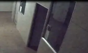 دزدیدن آثار قدیمی از خانه ها توسط یک شبح!+فیلم