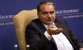 پیشنهاد جالب موسویان برای حل مسئله جنگ یمن/ بن‌سلمان و سردار سلیمانی بحران یمن را با همکاری حل کنند!