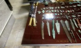 کشف دلار و اسکناس‌های جعلی و مقادیری عتیقه‌جات در تبریز