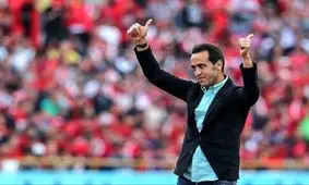 واکنش کنایه ای علی کریمی به خداحافظی سیدجلال؛ فوتبال دست اهلش نیست تا قدردان تو باشند