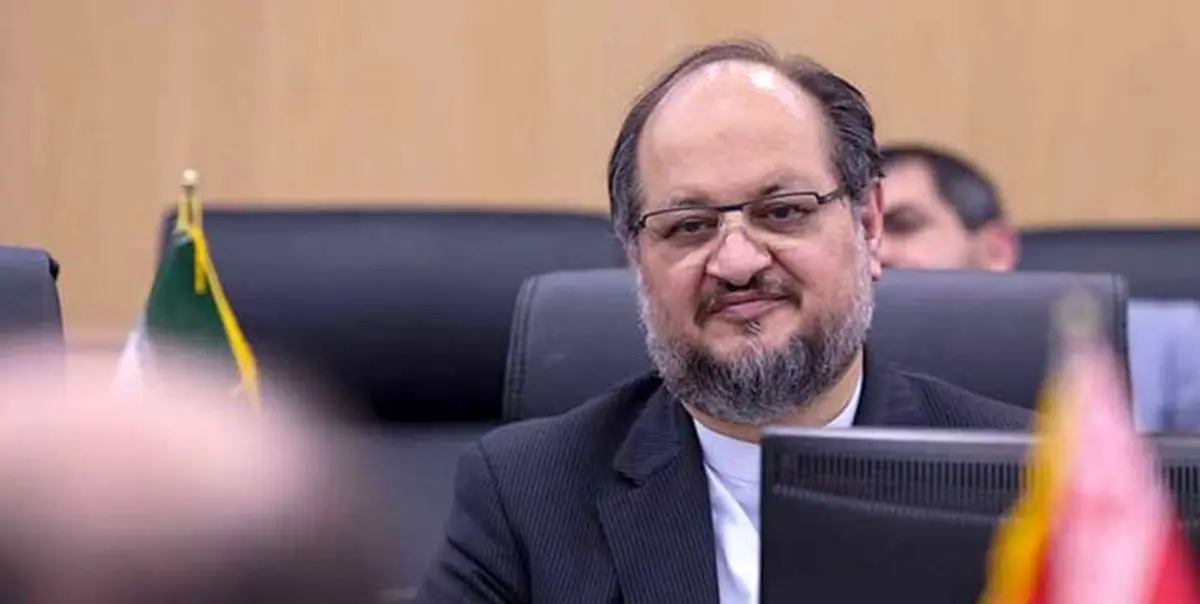 روایت حاجی بابایی از جزئیات نشست فراکسیون نمایندگان ولایی مجلس/شریعتمداری: در بحث شفافیت عقب هستیم/ عضویت یک فرد با مدرک جغرافیا در هیأت مدیره پتروشیمی