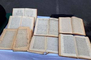کشف کتب و دست نوشته‌های تاریخی از سارقان