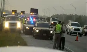 زیر گرفتن یک پلیس پس از تصادف دو خودرو با یکدیگر + فیلم