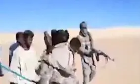 شکنجه وحشتناک در بیابان توسط مردان خشن + فیلم 16+