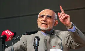 میرسلیم در مراسم روز دانشجو در دانشگاه آزاد اسلامی خراسان رضوی: هیچ دولتی در این ۴۰ سال نداشتیم که برازنده جمهوری اسلامی بوده باشد/ ما در حال حاضر با دانشگاه خاموش مواجه هستیم /دانشگاه در زمینه مسائل کشور احساس تعهد نمی‌کند. تنها ایراد گرفتن کافی نیست، بل