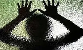 همخوابی خانم معلم خصوصی با پسر دانش آموز هنگام تدریس