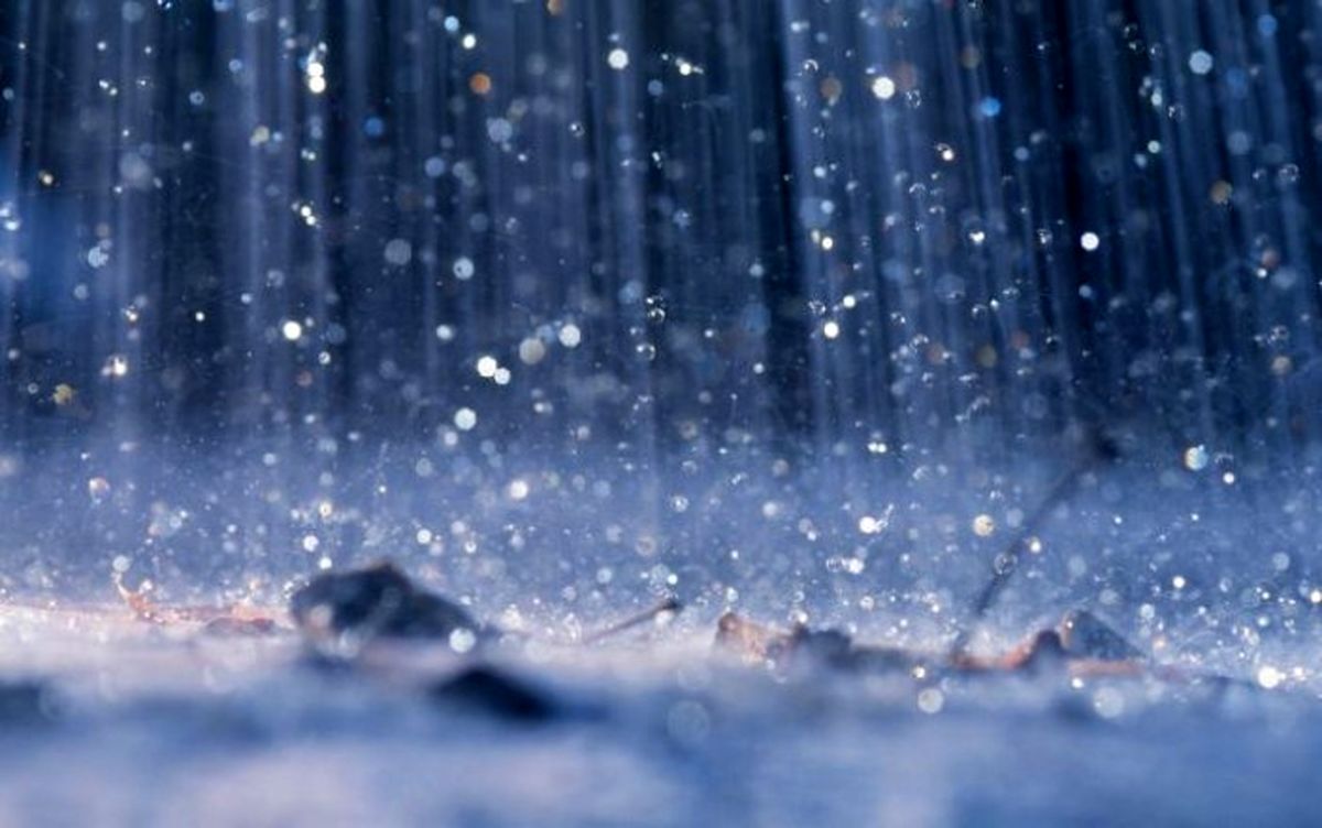 بارش باران و برف در همدان