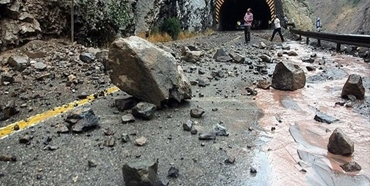 ریزش کوه در جاده بجنورد به آشخانه خسارت جانی نداشت
