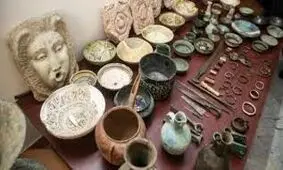 کشف اشیای عتیقه متعلق به عصر آهن در زنجان