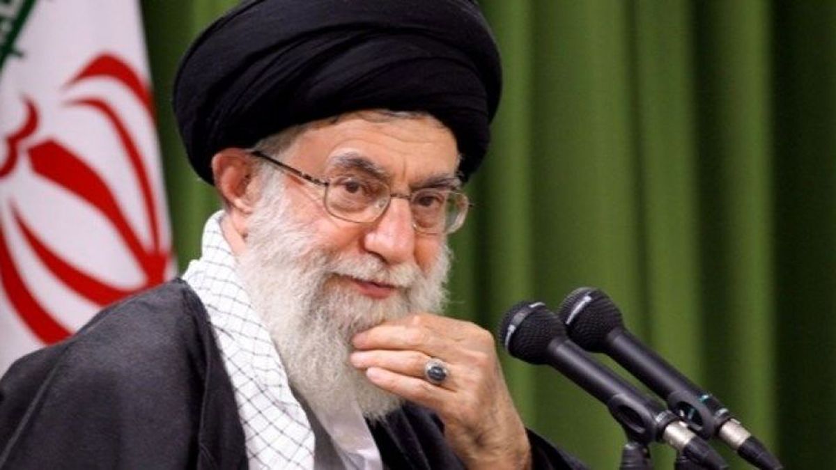 ویدئو/حاشیههای دیدار دانشجویان با رهبر انقلاب در 40 سال گذشته
