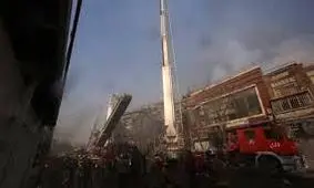 نجات ۶۰ نفر در حادثه آتش سوزی سوپرمارکت درتهران