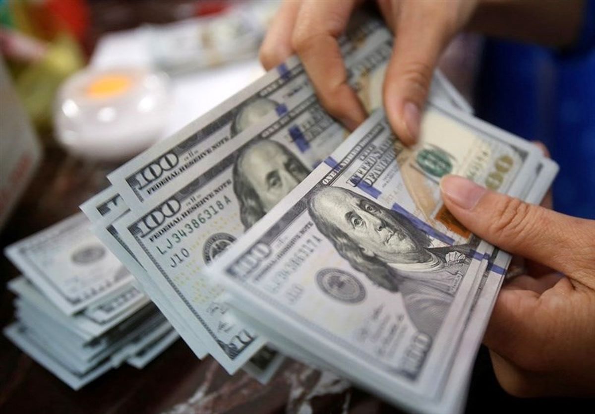 دلار به کانال ۱۰ هزار تومان بازگشت /قیمت ارز در صرافی های دولتی
