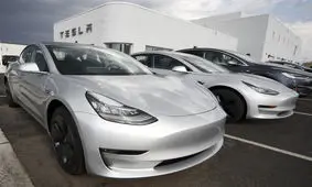 آزمایش ناوبری خودران پشت چراغ‌ راهنمایی و میادین