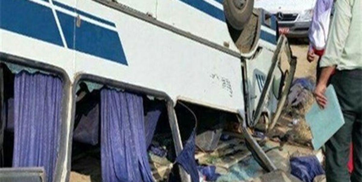 ۱۰ مصدوم در حادثه واژگونی مینیبوس