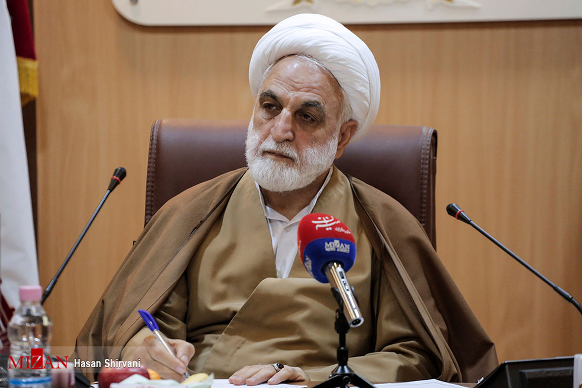 آییننامه موارد استجازه از مقام معظم رهبری ابلاغ شد/ پروندههایی که مشمول اذن مقام معظم رهبری و آیین نامه مربوط به آن باشند و در دادگاه بدوی حکم آنها صادر نشده باشد، به دادگاههای ویژه میروند/ دبیرخانه دادگاههای ویژه در معاونت اول قوه قضاییه تشکیل شده