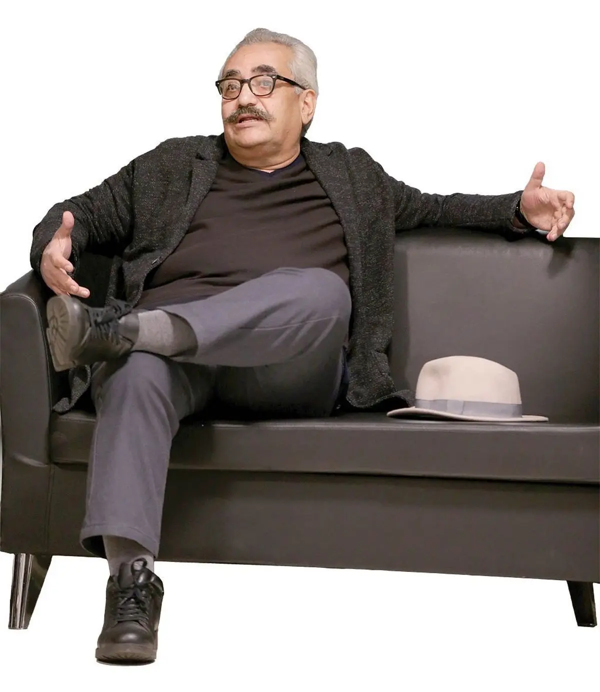 فرزاد موتمن:سینمای دولتی به سینما و صنعت سینما آسیب زد