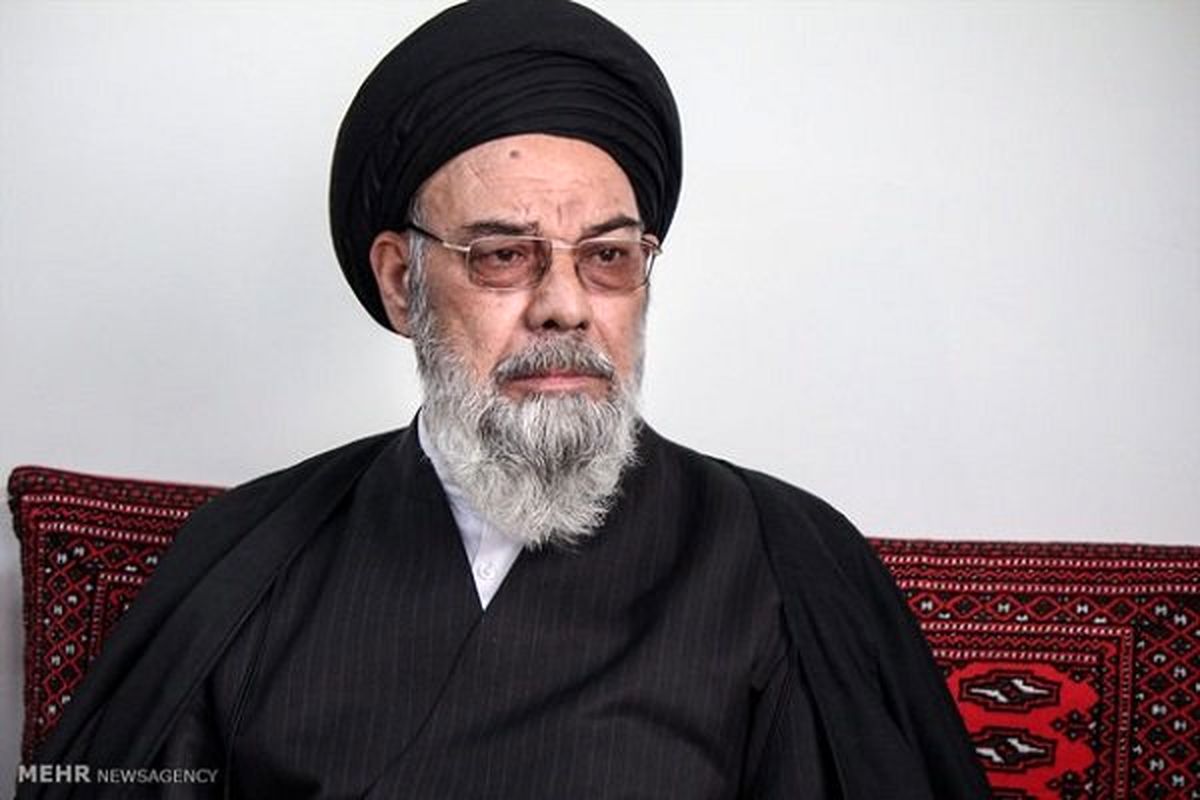 امام جمعه اصفهان: نمایندگان استان اصفهان پای استعفای خود بایستند