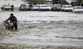 آبگرفتگی معابر بروجرد بر اثر بارش های اخیر