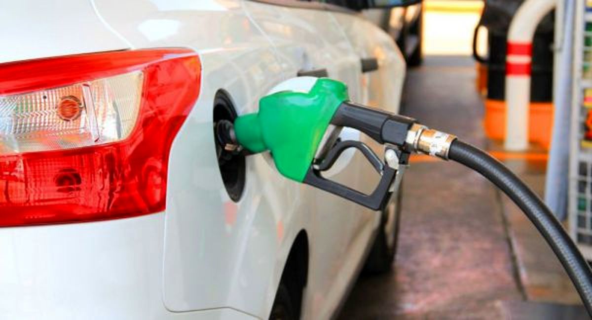 تخصیص سهمیه بنزین به هر نفر بر بستر کد ملّی خانوار / سهمیه بنزین «ماهانه ۳۰ لیتر بنزین ۱۰۰۰ تومانی به ازای هر فرد» /خانوارهای بدون خودرو یا کم‌مصرف سود می کنند؟