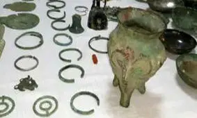 کشف عتیقه جات هزاره اول قبل از میلاد با دستگیری یک قاچاقچی